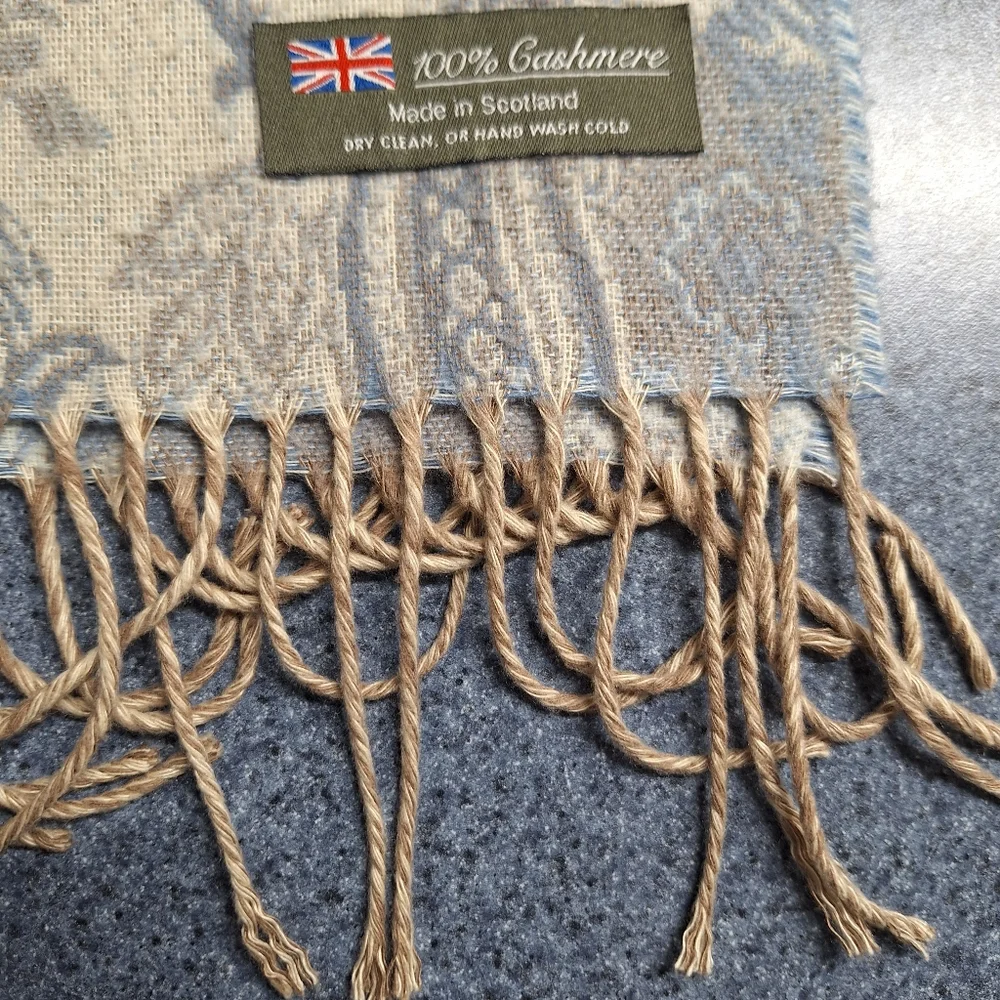 Made in Scotland 100% Cashmere Blue Paisley Scarf with Fringe